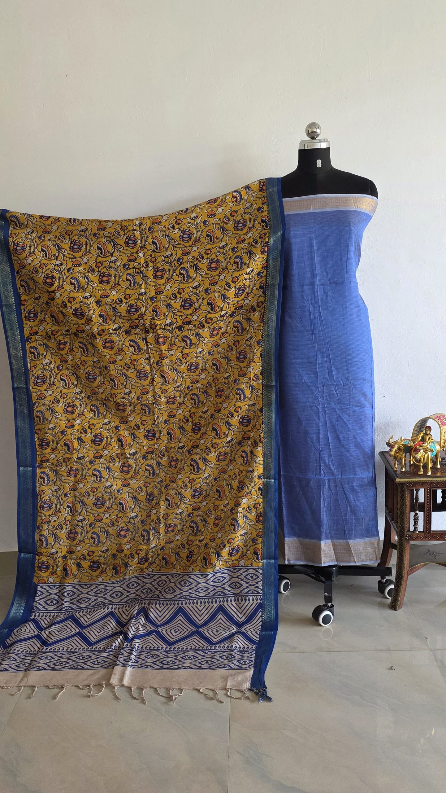 Mangalagiri silk top with chennuri kalamkari dupatta-AL3