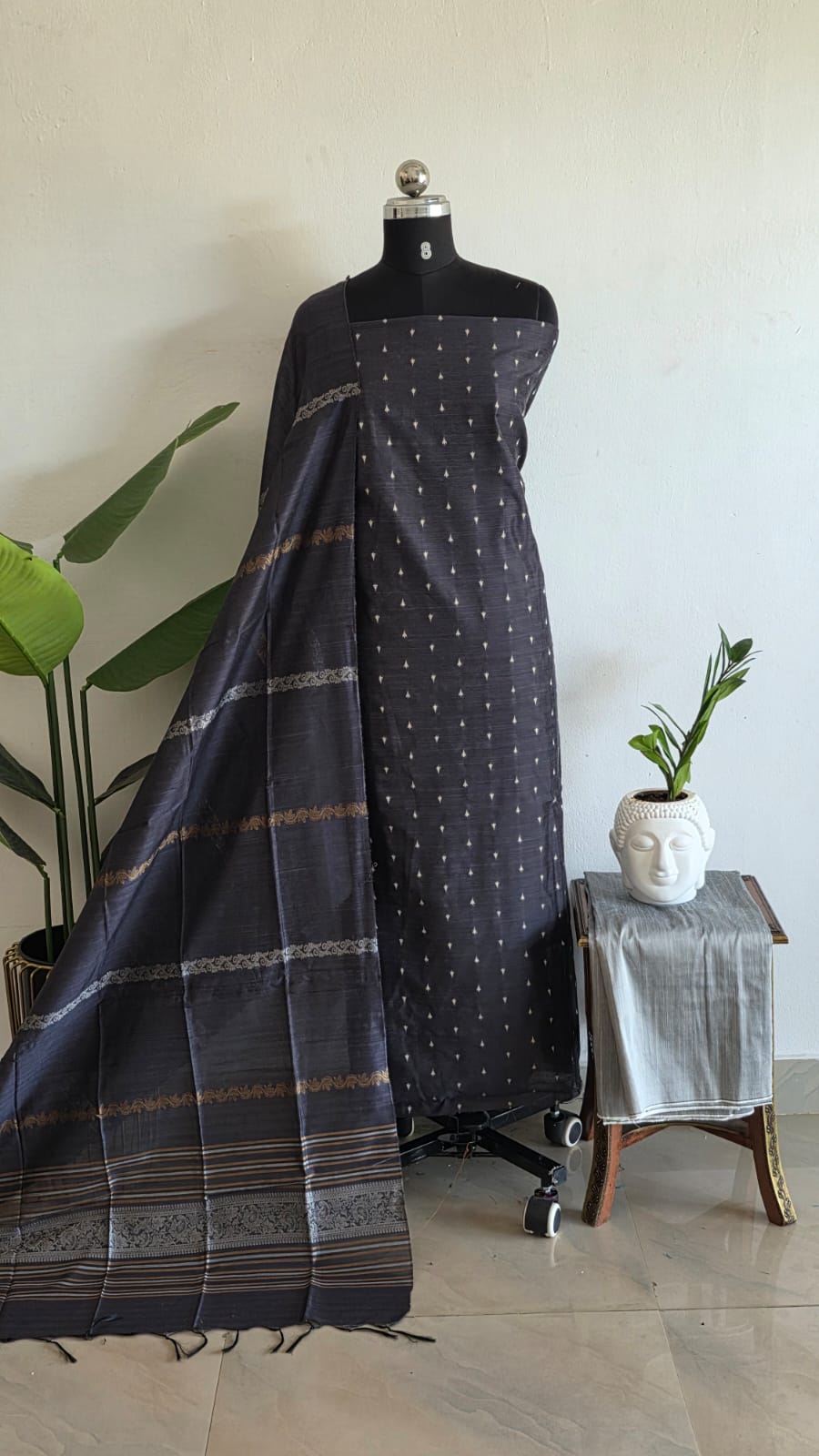 Semi raw silk top with Jacquard weaves dupatta-ZH154